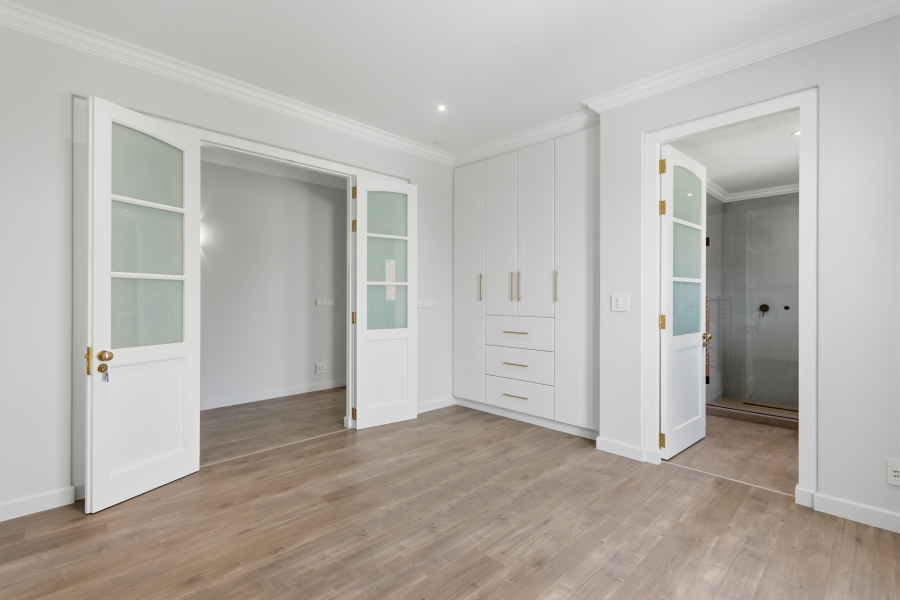 4 Bedroom Property for Sale in Golden Hill Western Cape